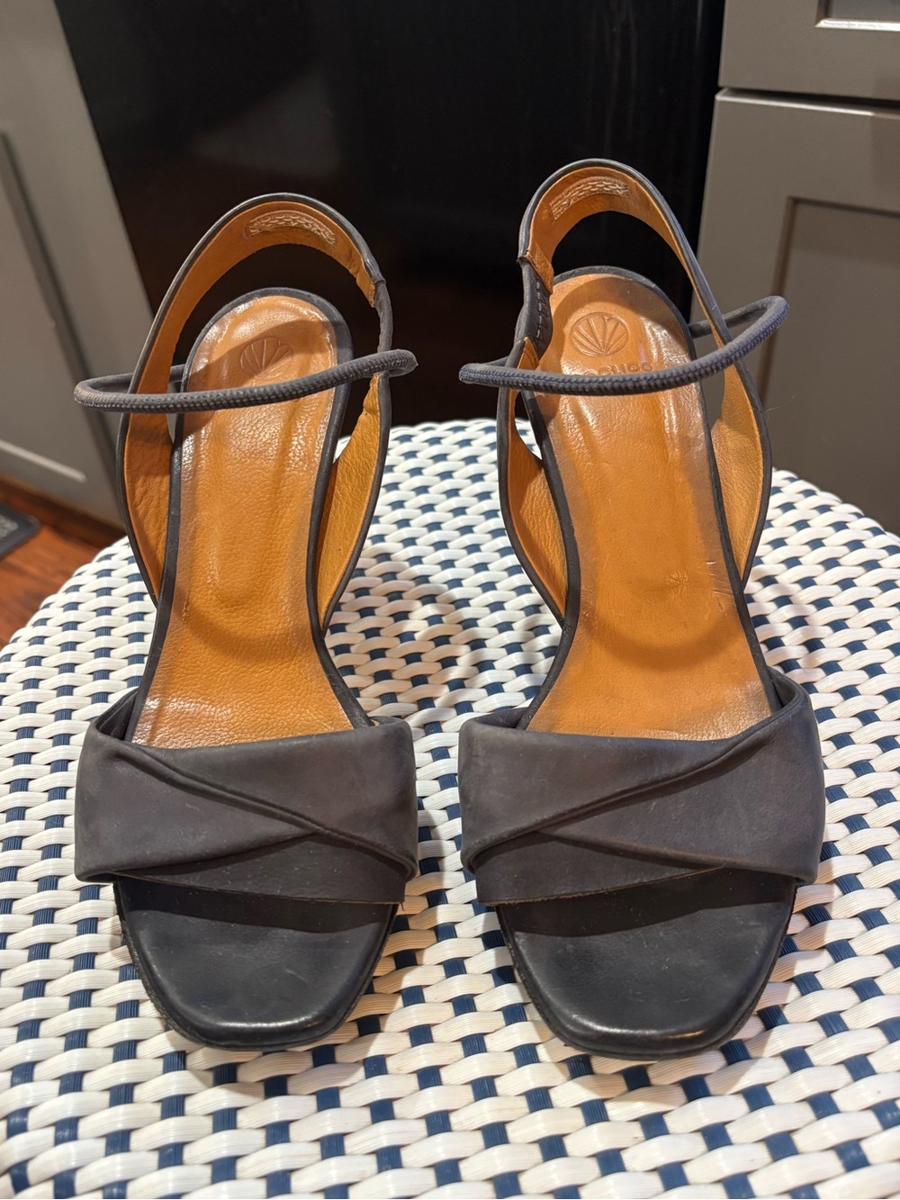 Cocolico triangle heel